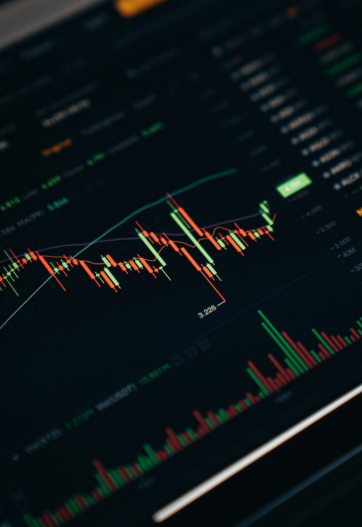 Retail Trading vs Prop Trading: Key Differences Explained